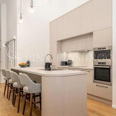 Brand New Modern Flat : Pink Flamingo Budapest