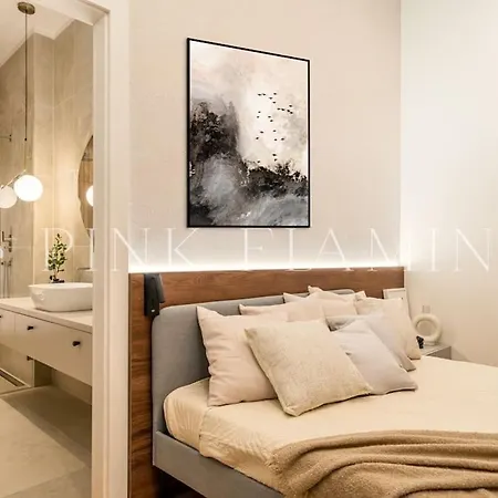 Brand New Modern Flat : Pink Flamingo Budapest